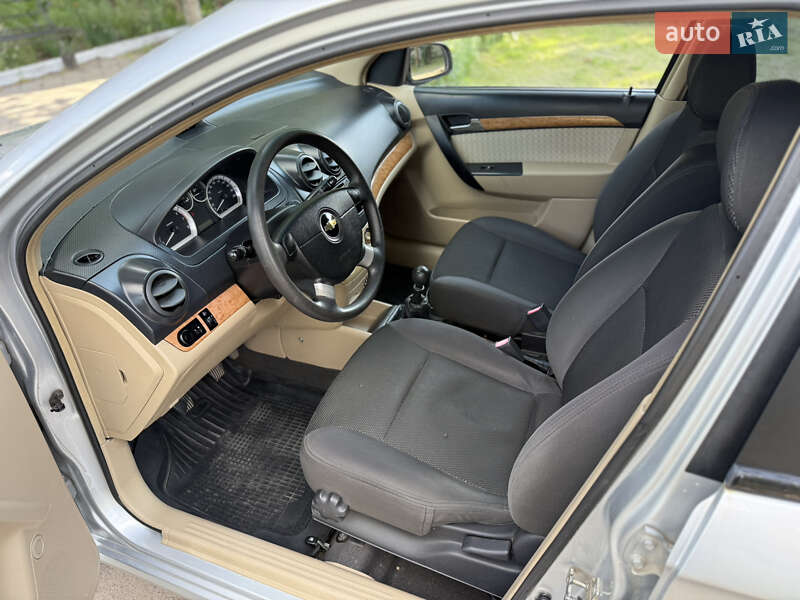 Седан Chevrolet Aveo 2008 в Новом Буге