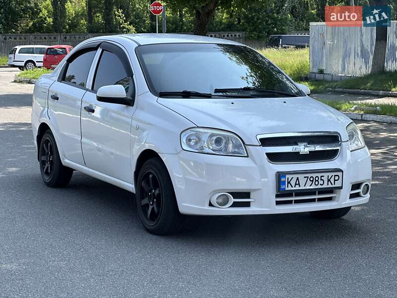 Седан Chevrolet Aveo 2007 в Киеве