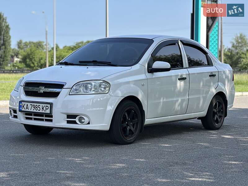 Седан Chevrolet Aveo 2007 в Киеве