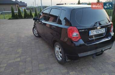 Хэтчбек Chevrolet Aveo 2011 в 