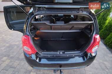 Хэтчбек Chevrolet Aveo 2011 в 