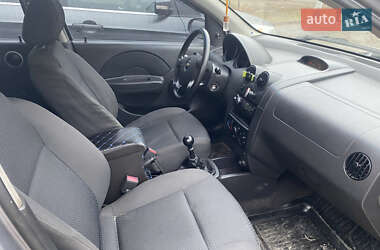 Хэтчбек Chevrolet Aveo 2007 в 