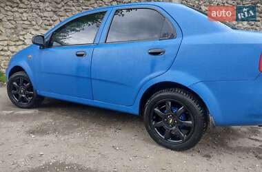 Седан Chevrolet Aveo 2004 в  фото 9 Седан Chevrolet Aveo 2004 в