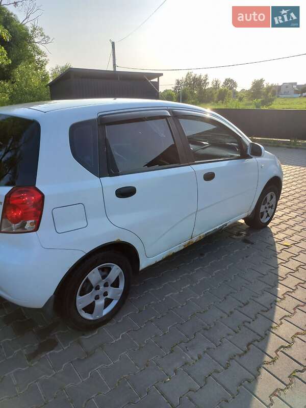 Хетчбек Chevrolet Aveo 2006 в Києві фото 5 Хетчбек Chevrolet Aveo 2006 в Києві