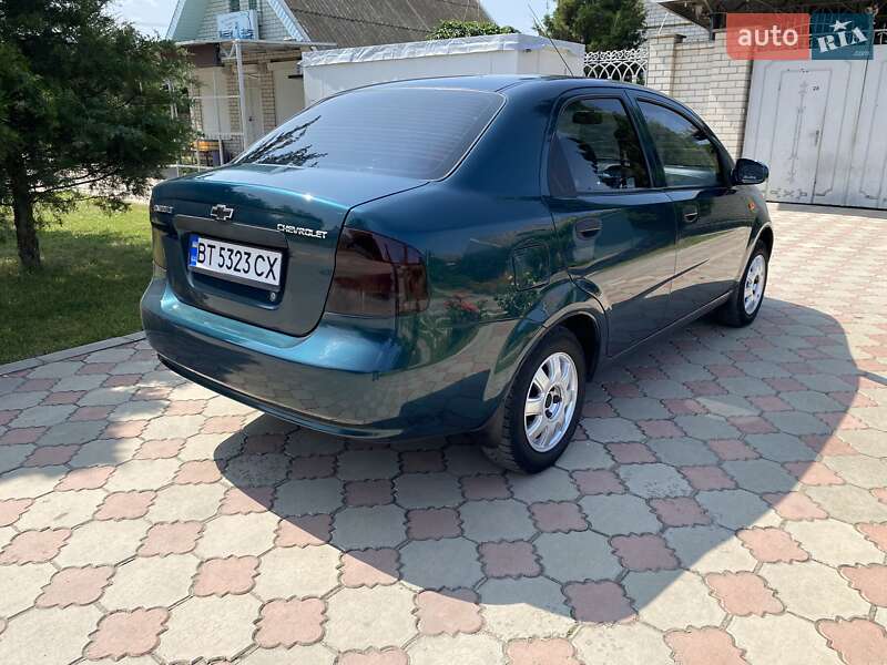 Седан Chevrolet Aveo 2005 в Херсоні