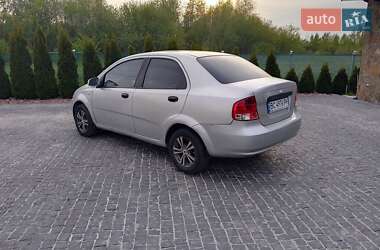 Седан Chevrolet Aveo 2005 в 