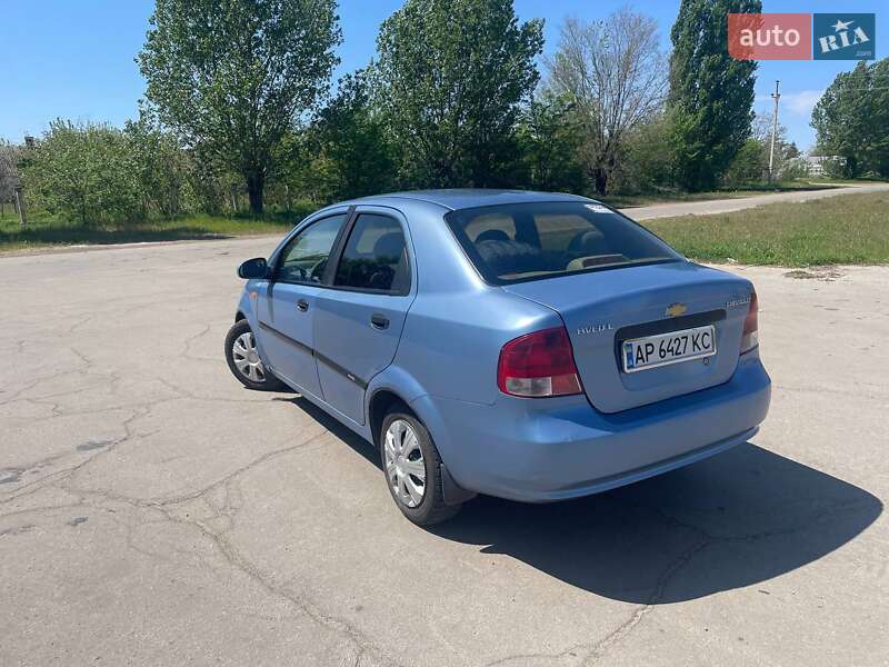 Седан Chevrolet Aveo 2005 в Покровском