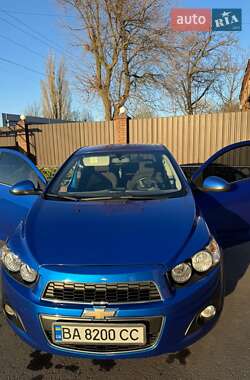Хэтчбек Chevrolet Aveo 2012 в 