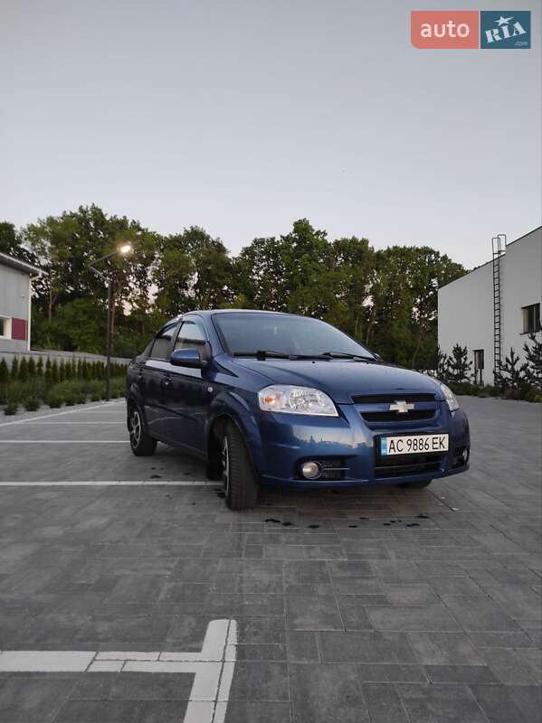 Седан Chevrolet Aveo 2008 в Луцьку