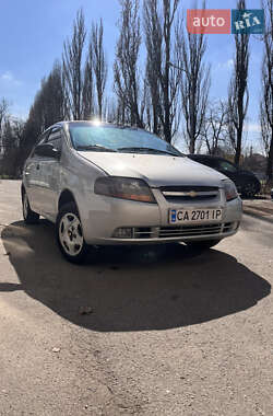 Седан Chevrolet Aveo 2005 в Києві