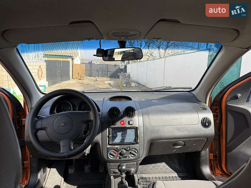 Седан Chevrolet Aveo 2005 в Ладыжине