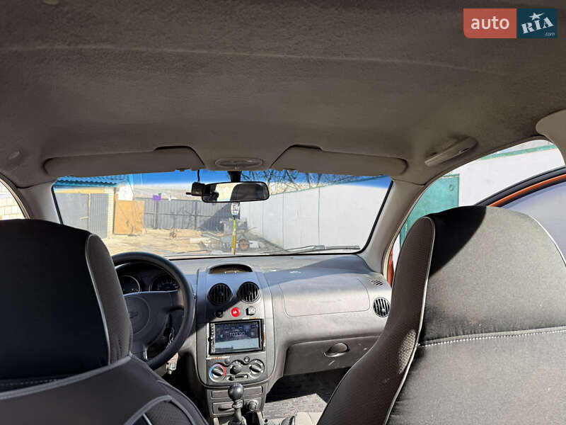 Седан Chevrolet Aveo 2005 в Ладыжине