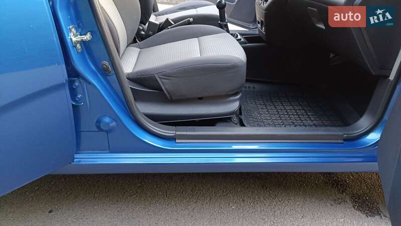 Хэтчбек Chevrolet Aveo 2008 в Ровно