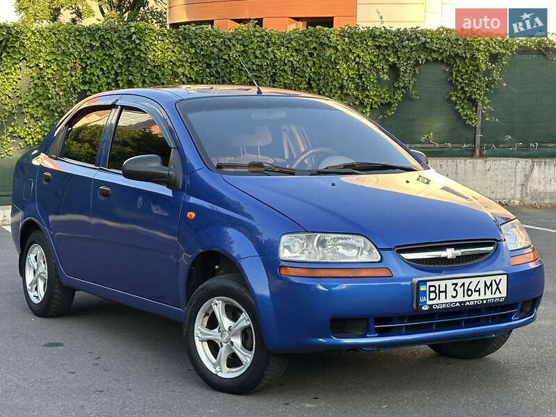 Седан Chevrolet Aveo 2004 в Одессе
