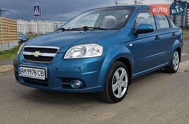 Хэтчбек Chevrolet Aveo 2008 в Киеве