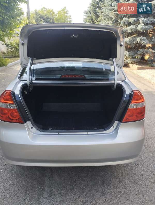 Седан Chevrolet Aveo 2008 в Дніпрі