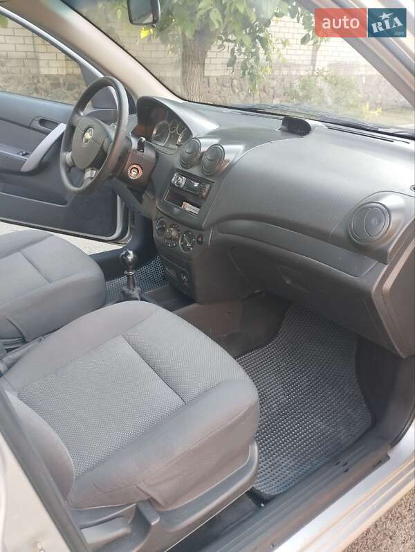 Седан Chevrolet Aveo 2008 в Дніпрі