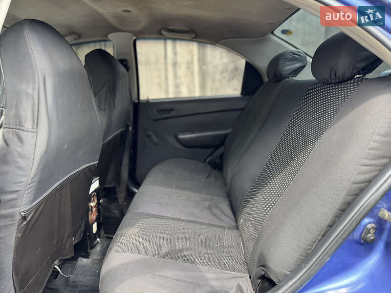 Седан Chevrolet Aveo 2008 в Лубнах