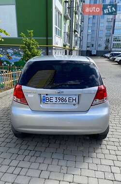Хэтчбек Chevrolet Aveo 2008 в 