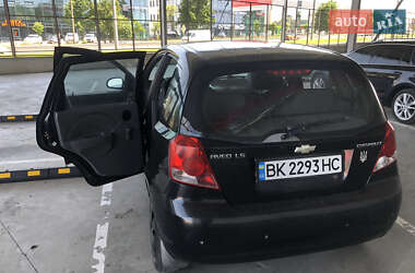 Хетчбек Chevrolet Aveo 2005 в 
