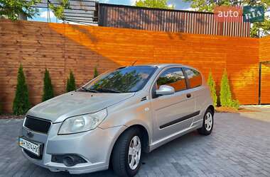 Хэтчбек Chevrolet Aveo 2008 в Киеве