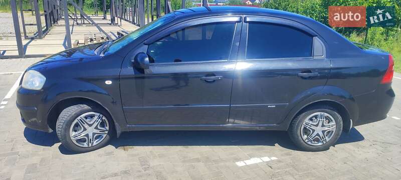 Седан Chevrolet Aveo 2007 в Луцке