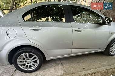 Седан Chevrolet Aveo 2012 в 