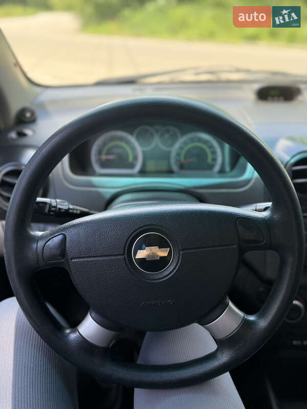 Седан Chevrolet Aveo 2008 в Полтаве