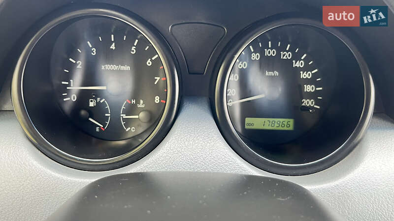 Седан Chevrolet Aveo 2005 в Кременчуге