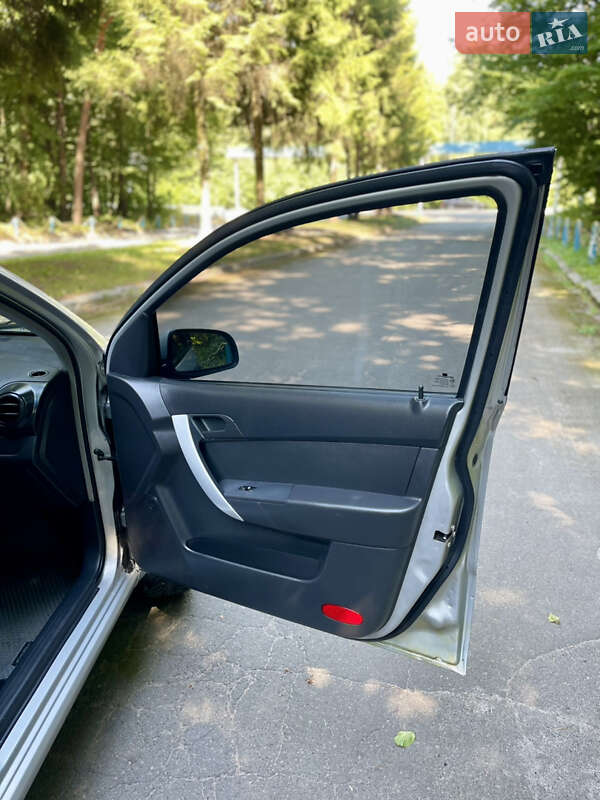 Седан Chevrolet Aveo 2007 в Виннице