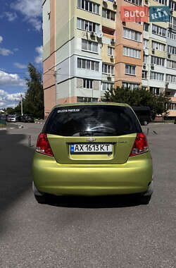 Хетчбек Chevrolet Aveo 2004 в 