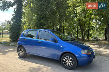 Хетчбек Chevrolet Aveo 2006 в 