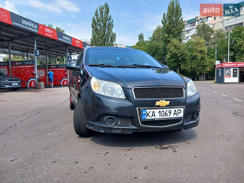 Хэтчбек Chevrolet Aveo 2008 в Киеве