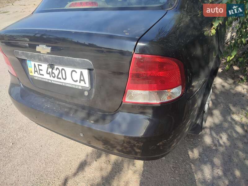 Седан Chevrolet Aveo 2004 в Днепре