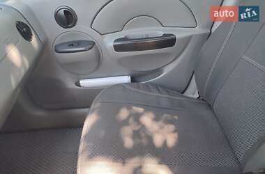 Седан Chevrolet Aveo 2004 в 