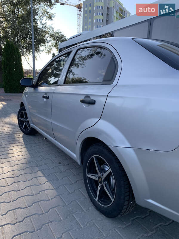 Седан Chevrolet Aveo 2006 в Житомире