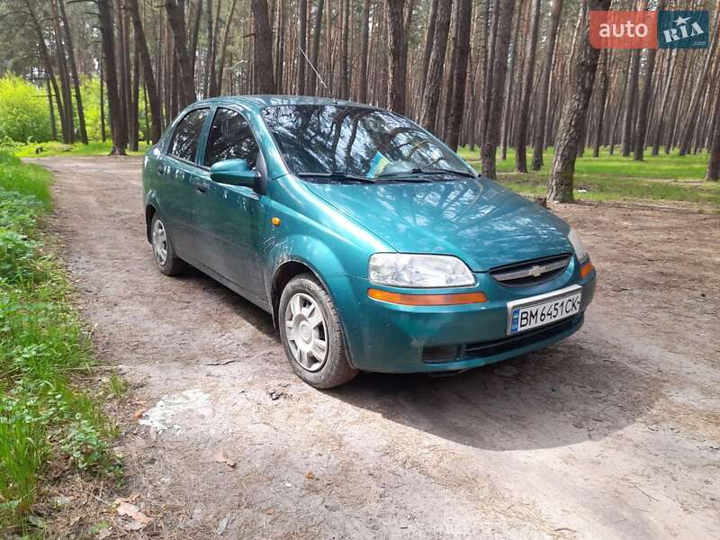 Седан Chevrolet Aveo 2004 в Сумах