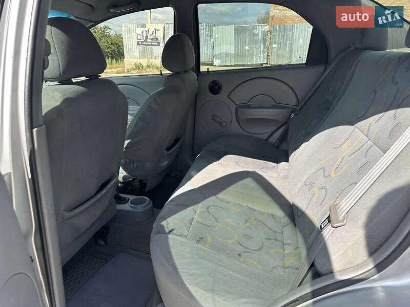 Седан Chevrolet Aveo 2005 в Виннице
