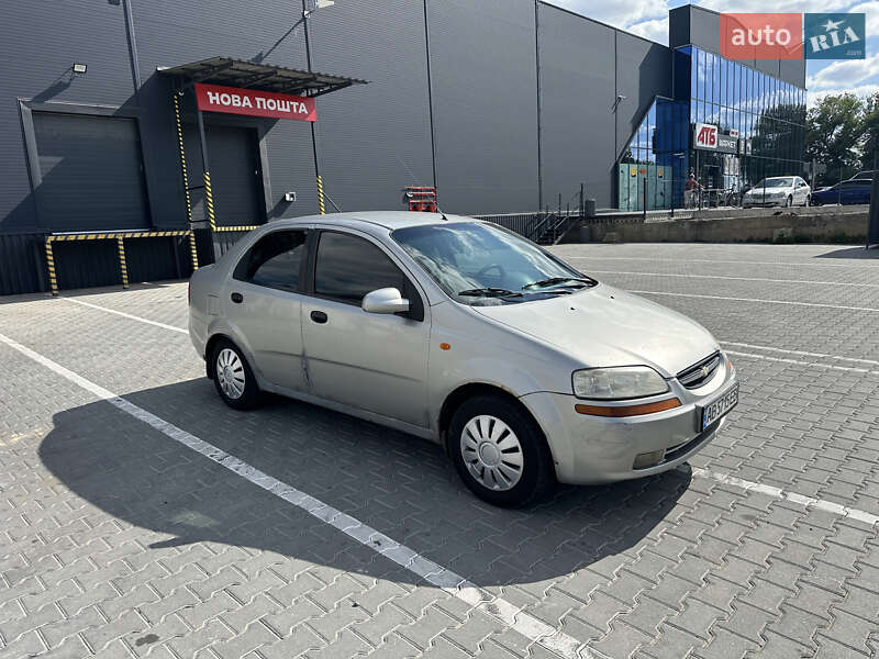 Седан Chevrolet Aveo 2005 в Виннице