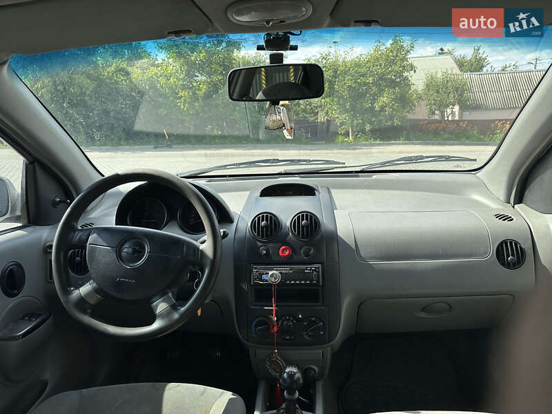 Седан Chevrolet Aveo 2005 в Виннице