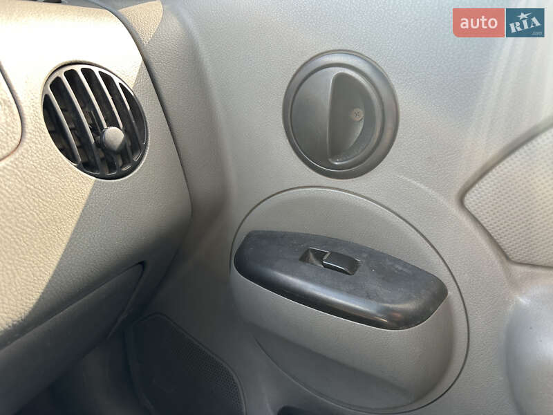 Седан Chevrolet Aveo 2005 в Виннице