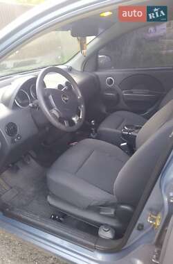 Хэтчбек Chevrolet Aveo 2006 в 