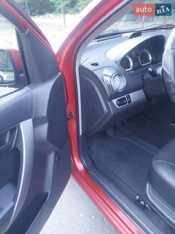 Седан Chevrolet Aveo 2007 в Киеве