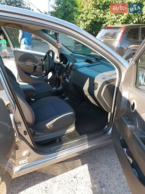 Хэтчбек Chevrolet Aveo 2008 в Виннице