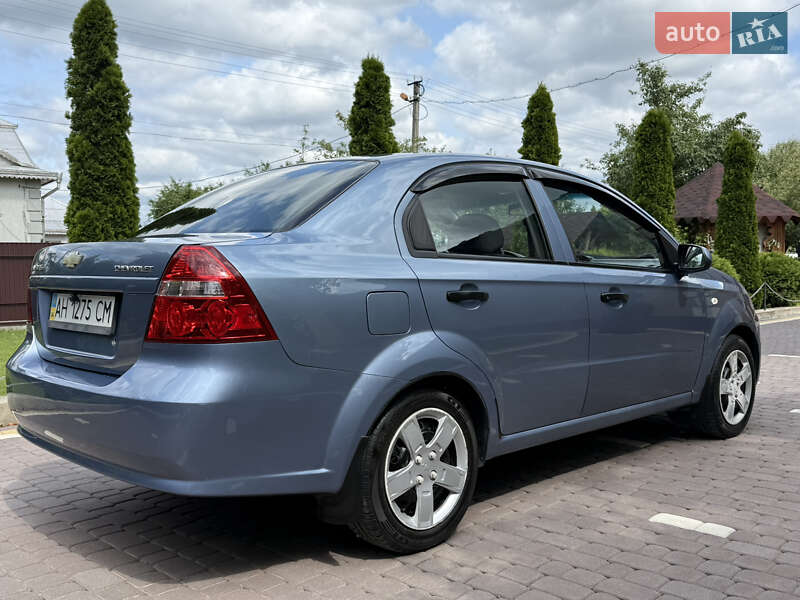 Седан Chevrolet Aveo 2007 в Косове