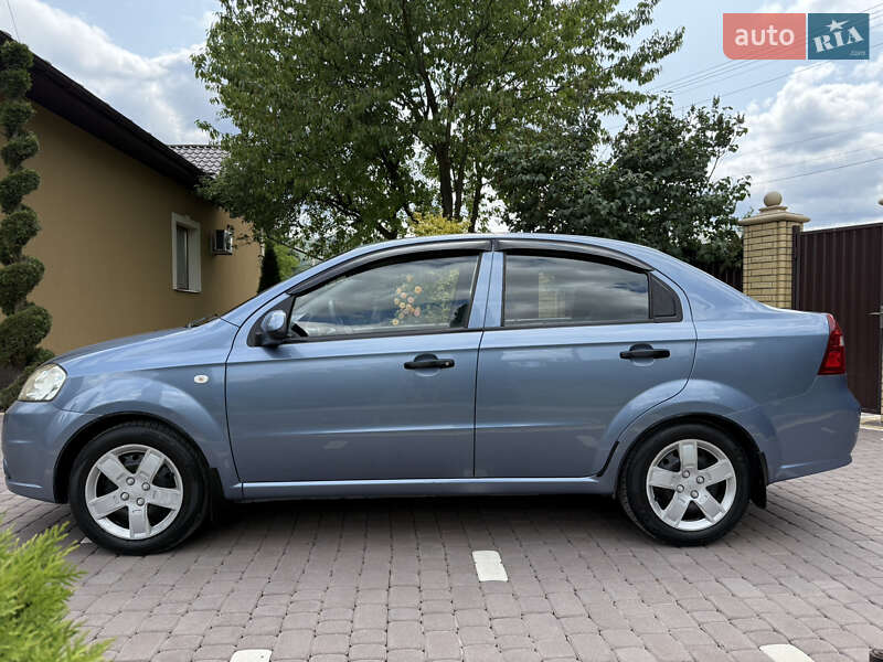 Седан Chevrolet Aveo 2007 в Косове