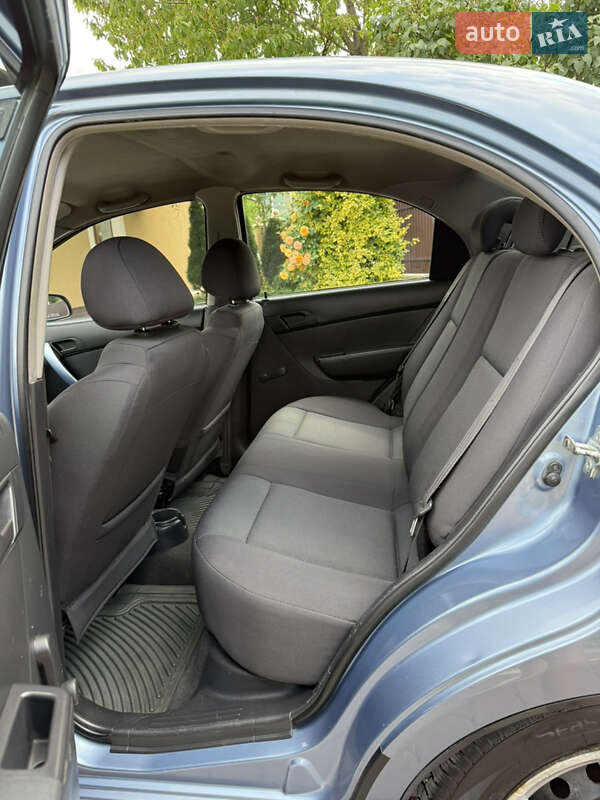 Седан Chevrolet Aveo 2007 в Косове