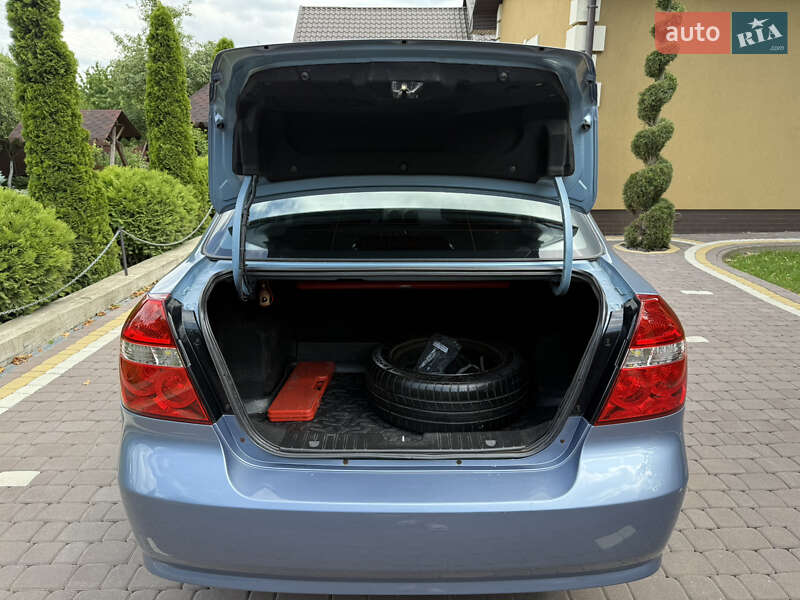 Седан Chevrolet Aveo 2007 в Косове