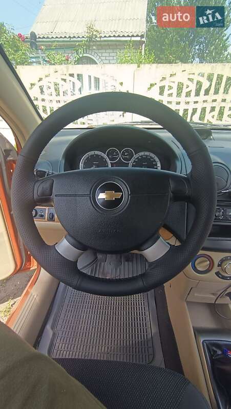 Седан Chevrolet Aveo 2007 в Днепре