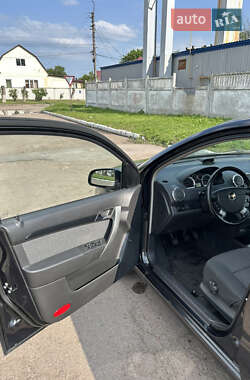 Седан Chevrolet Aveo 2010 в 
